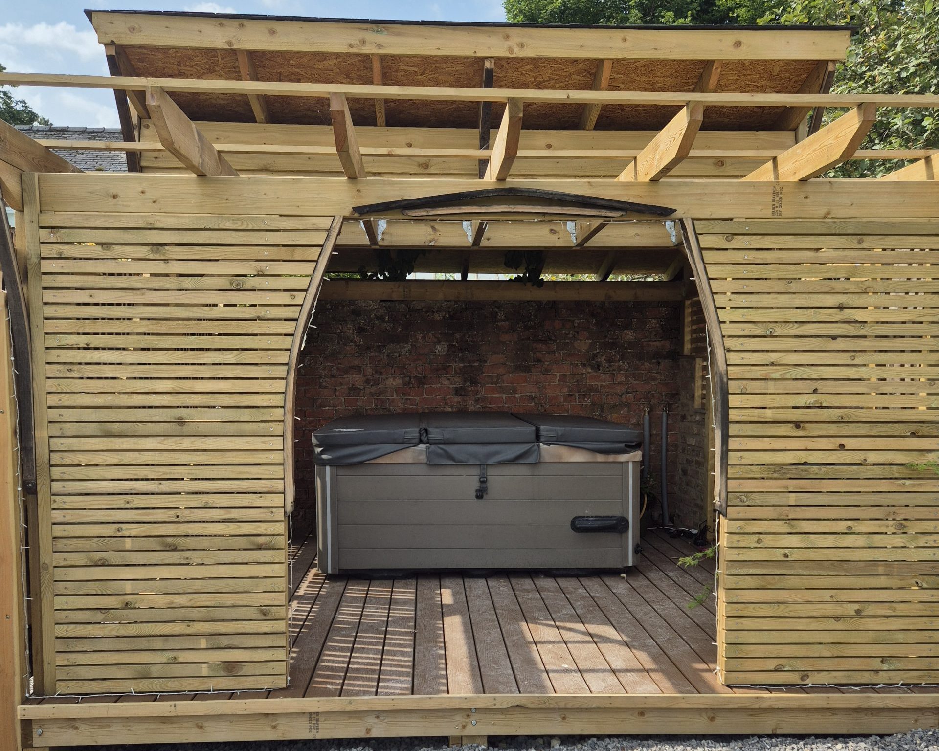 Rustic oasis Hot Tub
