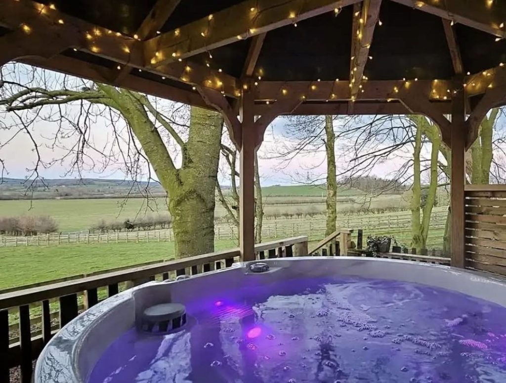 Treehouse Hot tub